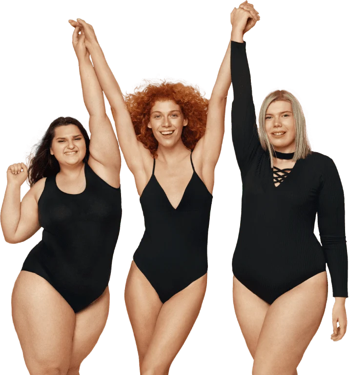 Drei unterschiedliche Frauen in schwarzen Badeanzügen